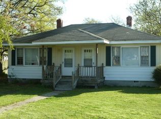 1017 Canal Dr, Chesapeake, VA 23323