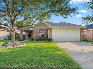 911 Pickett Hill Ln, Rosenberg, TX 77469