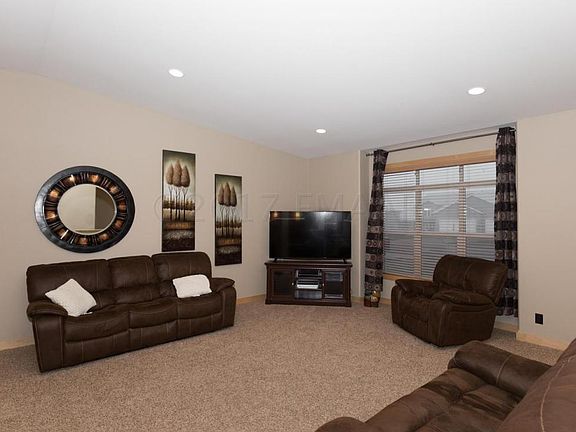3rd image of 625 Westminster Dr