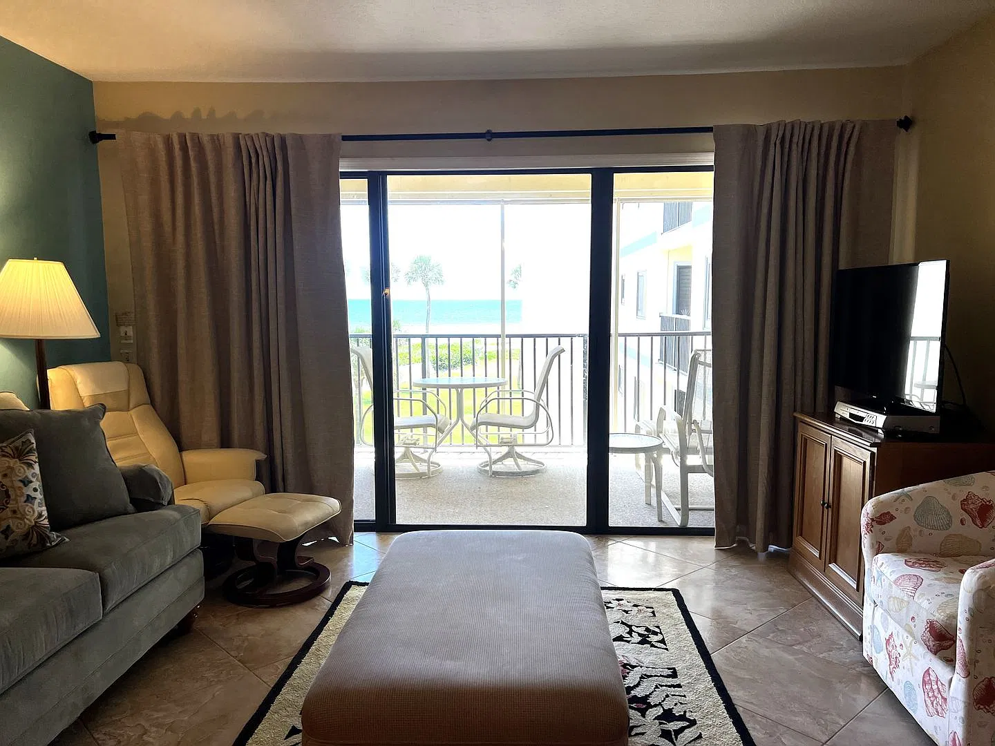 Venice Island! 2br/2ba Condo In A Gated, Gulf Front Community — Photo 3