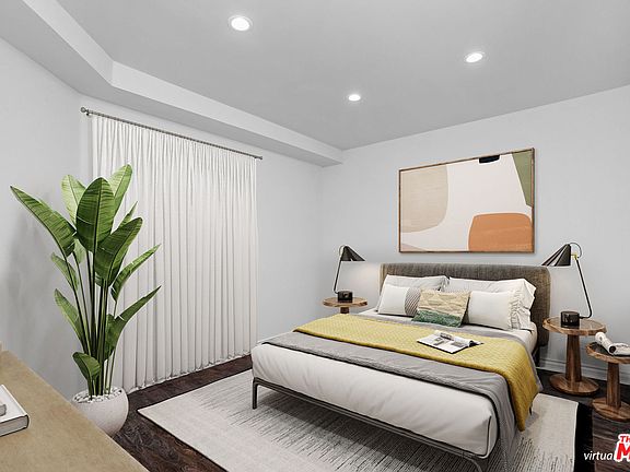 5th image of 2330 N Cahuenga Blvd