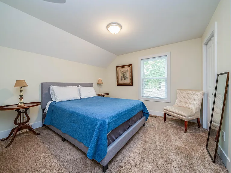 580 Mason St — Photo 12