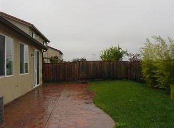3rd image of 2841 Saxton Dr