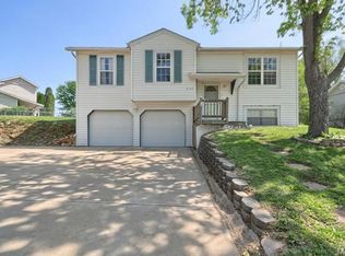 4147 Carolyn Dr, High Ridge, MO 63049