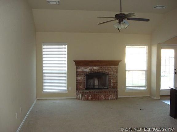 4th image of 4742 S 203rd St