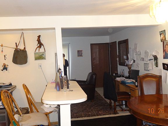 5th image of 1128 Cedar St APT 1B