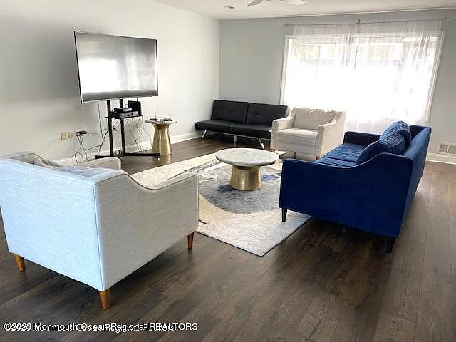 3 bed, 1679 sqft, $2,800 — Photo 3