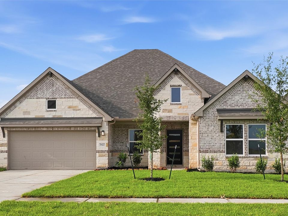 1st image of 3422 Sago Palm Dr
