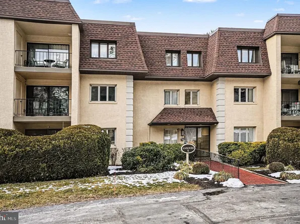 202A Summit Dr #202A, Bryn Mawr, PA 19010