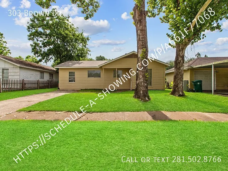 303 Brown Dr — Photo 2