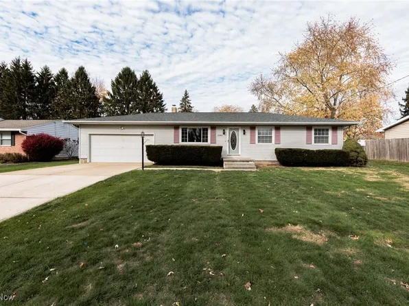 2981 Greenridge Rd, Barberton, OH 44203