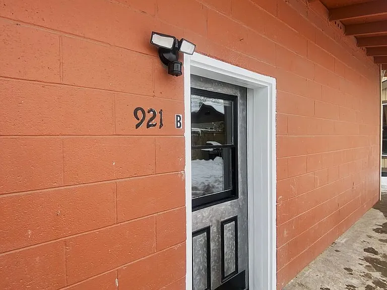 921 Walker Ave — Photo 8
