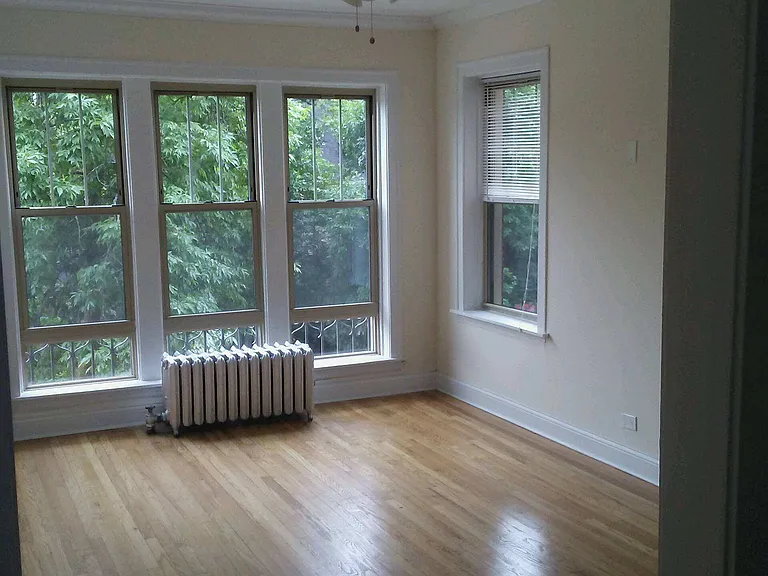 7008 N Greenview Ave #1 — Photo 3