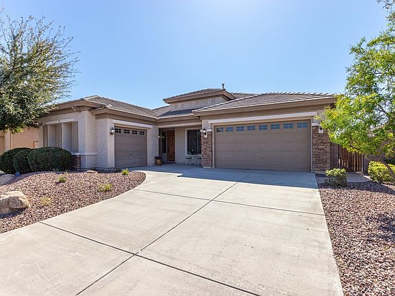 2nd image of 1563 E Zion Way
