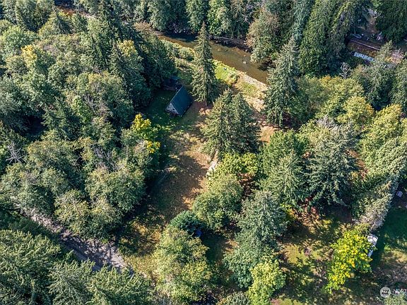 4th image of 18117 Deschutes Drive SE