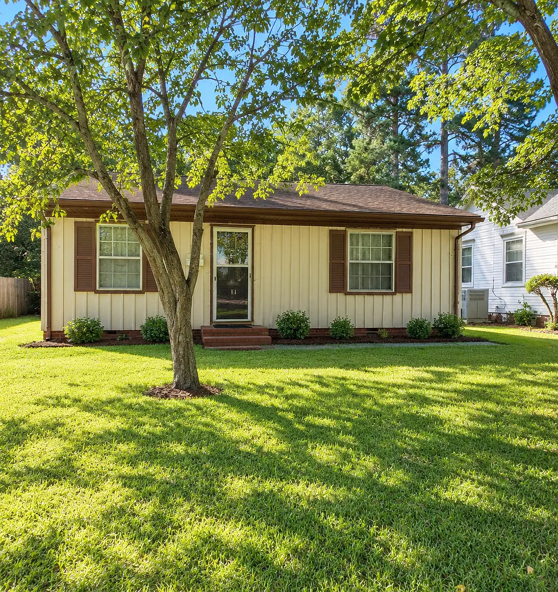 3 bed, 1117 sqft, $1,175 — Photo 1