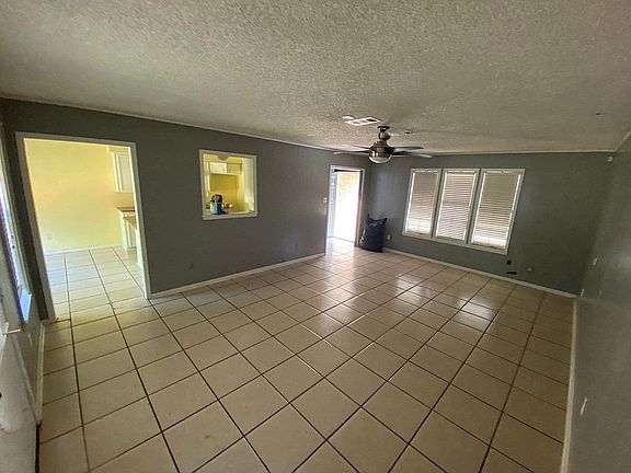 3rd image of 2000 County Road 3301