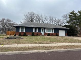 8534 Stearns Ave, Overland Park, KS 66214