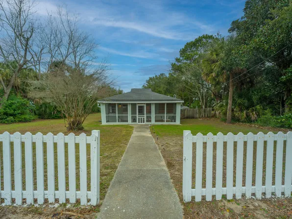 2910 Jasper Blvd, Sullivans Island, SC 29482
