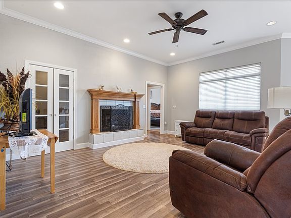 5th image of 5805 S 41st St