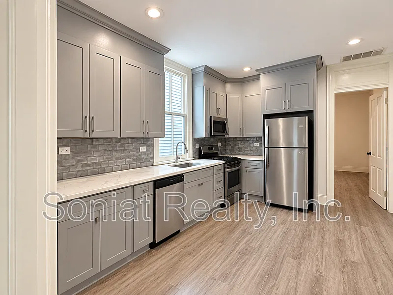 3 bed, 1.0 bath, 1000 sqft, $1,750 — Photo 3