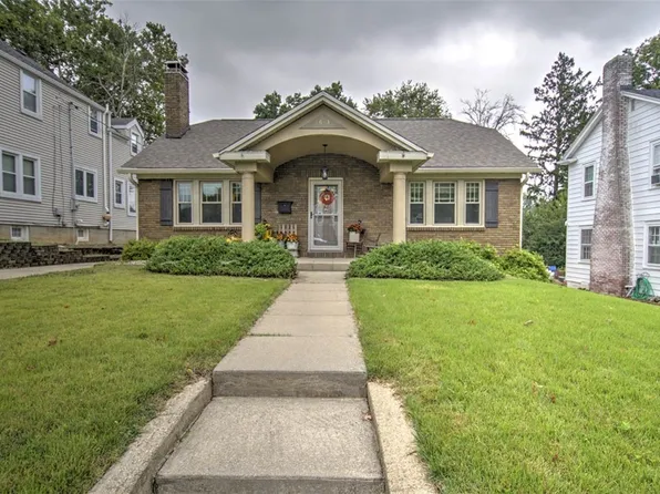 1613 W Riverview Ave, Decatur, IL 62522