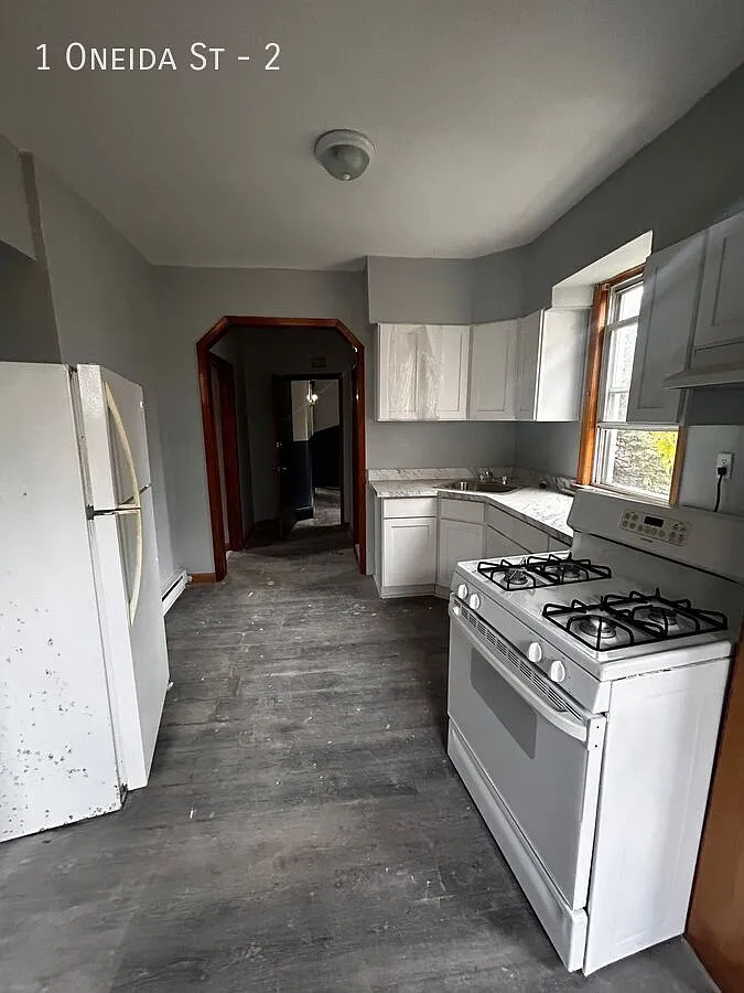 3 bed, $2,900 — Photo 2