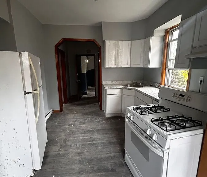 1 Oneida St #2 — Photo 2