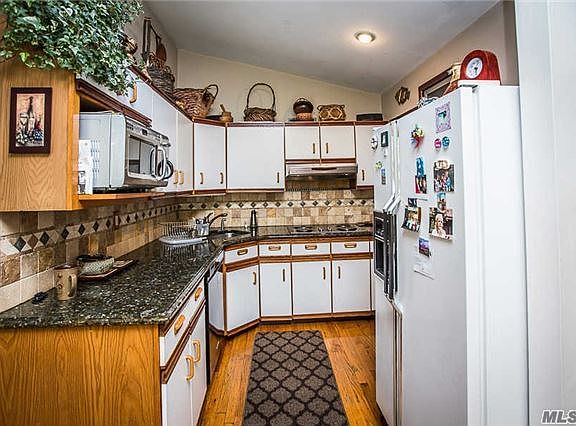 2nd image of 34 Harvest Ln