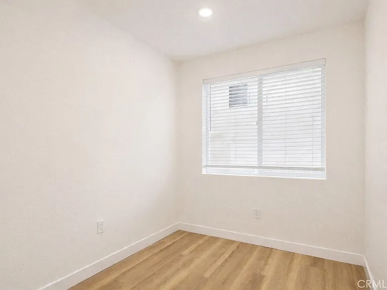 625 Orizaba Ave #5 — Photo 6