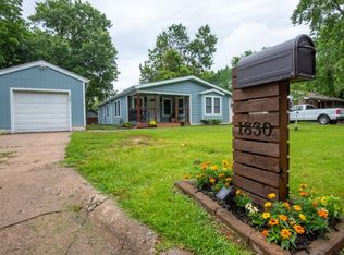 1830 SW Mission Ave, Topeka, KS 66604