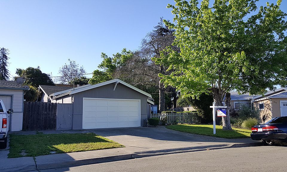1st image of 518 Carobe Ct