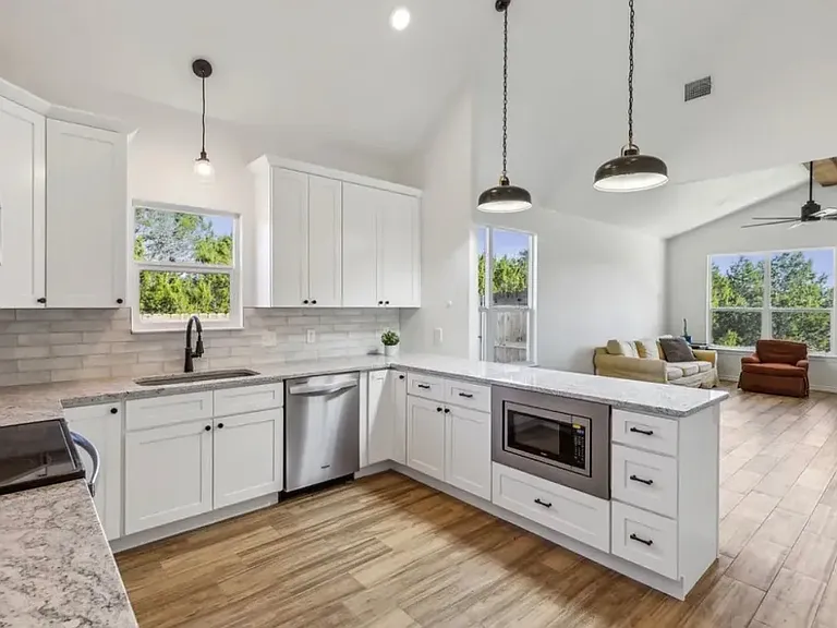 2500 Houston Dr — Photo 22