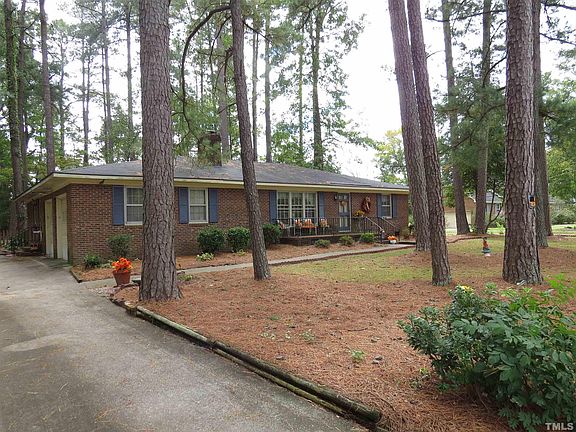 3rd image of 3716 Longleaf Dr NE