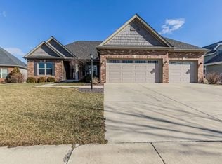 404 Independence Dr, Savoy, IL 61874