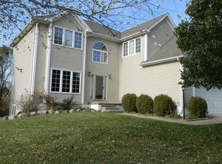 5475 Ponderosa Dr, West Des Moines, IA 50266