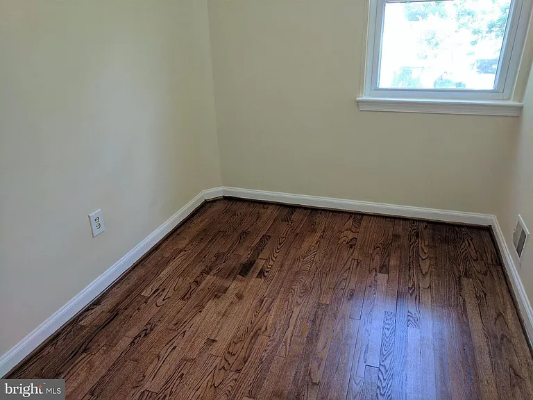 11905 Andrew St — Photo 17