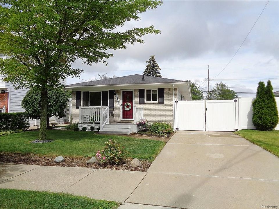 1st image of 25787 Fairgrove St