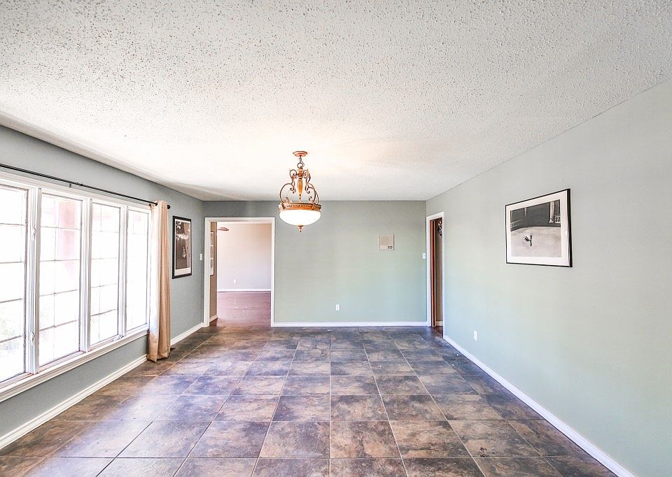 1st image of 1927 Avenue H