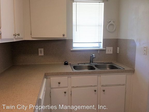 5th image of 3605 Choctaw Dr #A