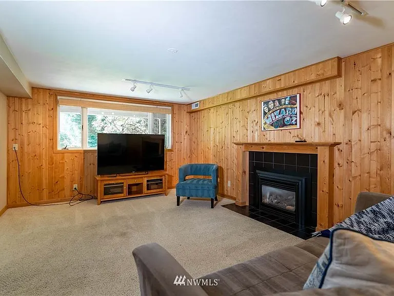 11825 8th Ave NW — Photo 20