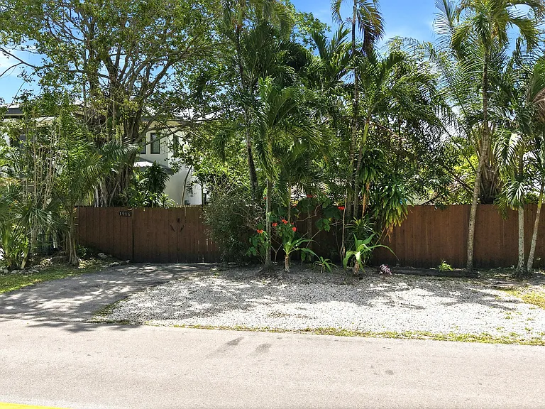 1516 SW 24th St — Photo 29