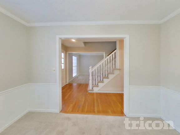 4th image of 11009 W 131st St