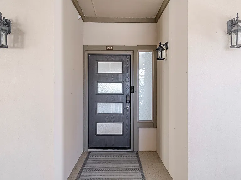 500 Waters Edge Dr #313 — Photo 9