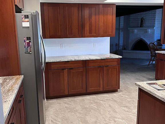5th image of 4612 W MERCER Lane