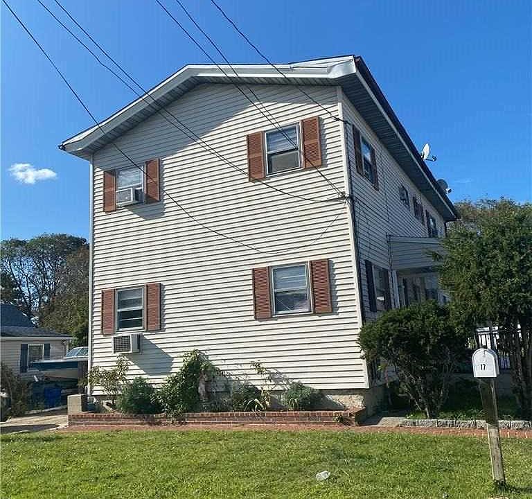 2nd image of 17 Pearl St