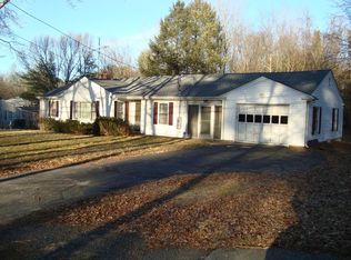 171 Oak St, Uxbridge, MA 01569