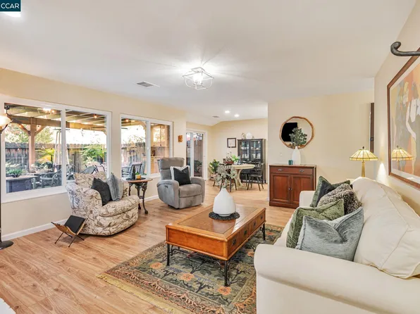 1245 Grove Cir, Benicia, CA 94510