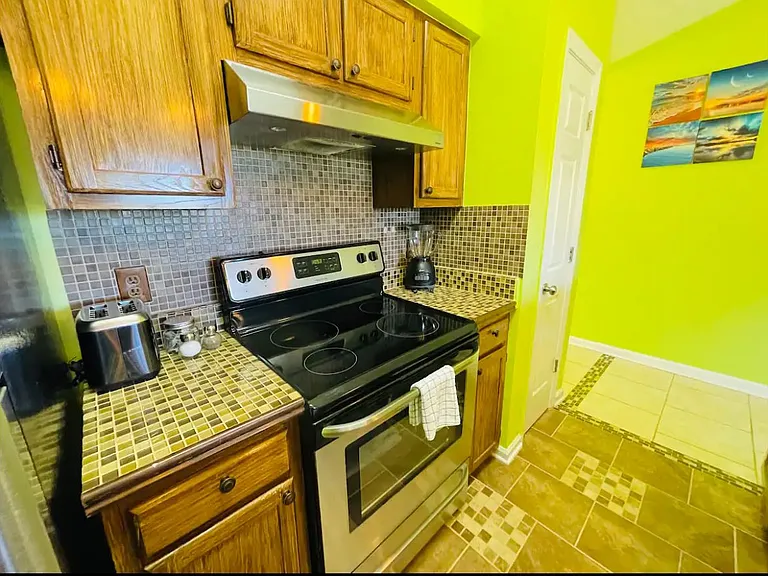 581 Blue River Ct #H — Photo 14