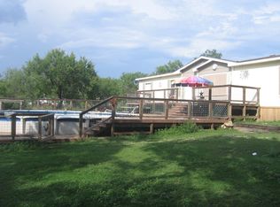 1062 County Road 122, Floresville, TX 78114